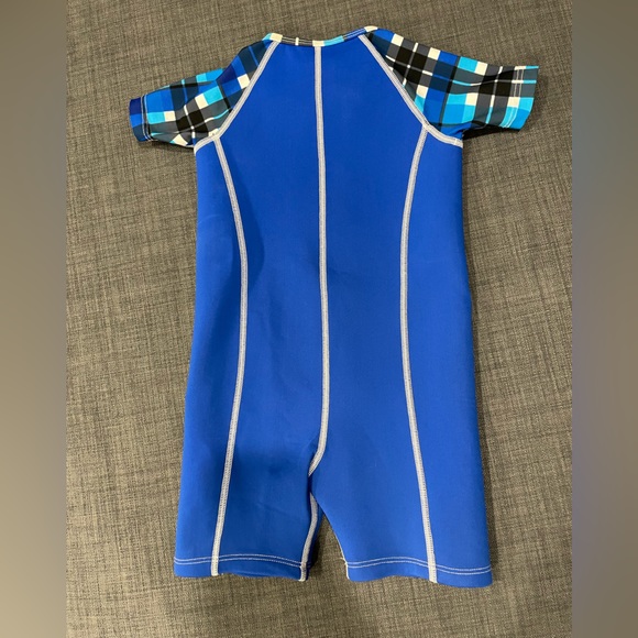 Tyr boys thermal shorty swimsuit - Picture 2 of 3